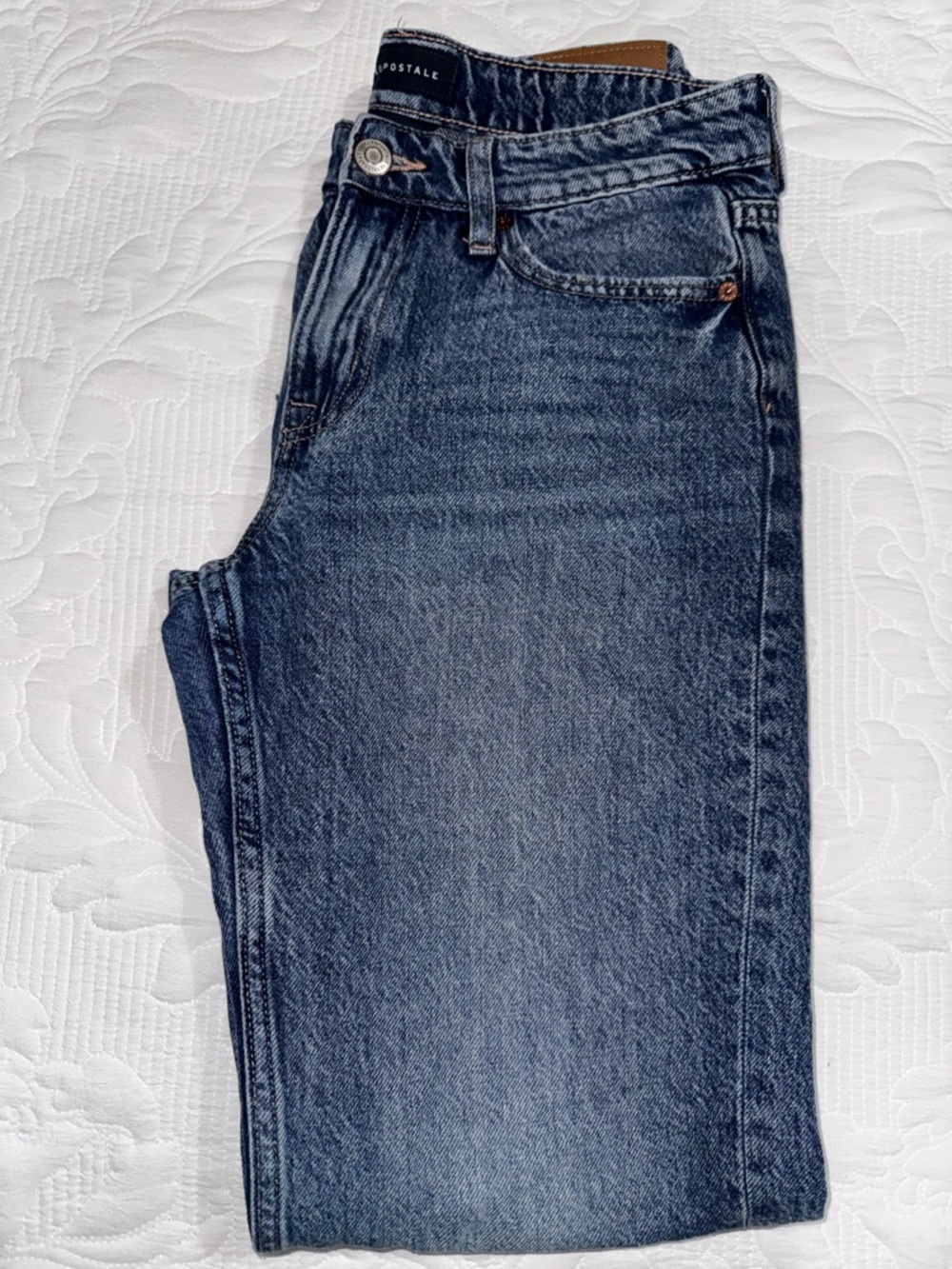 Aeropostale Low Rise Baggy Jeans - Medium Blue
